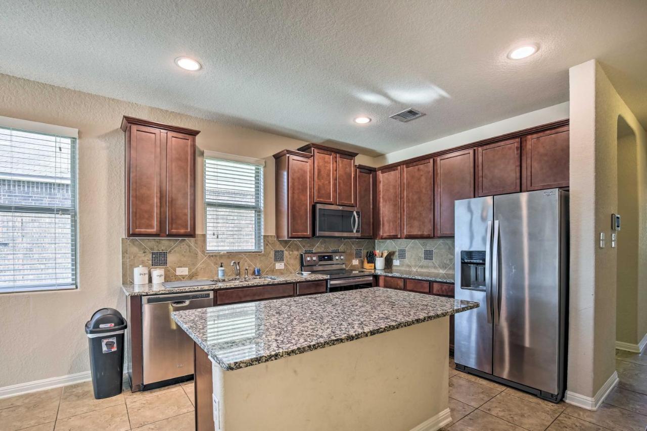 San Antonio Home With Yard About 8 Mi To Lackland! エクステリア 写真