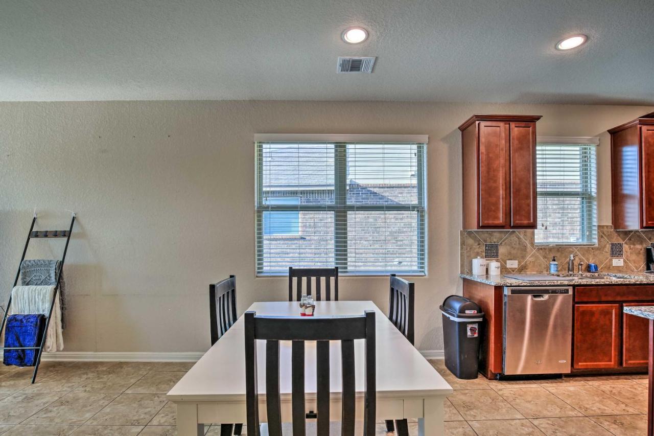 San Antonio Home With Yard About 8 Mi To Lackland! エクステリア 写真