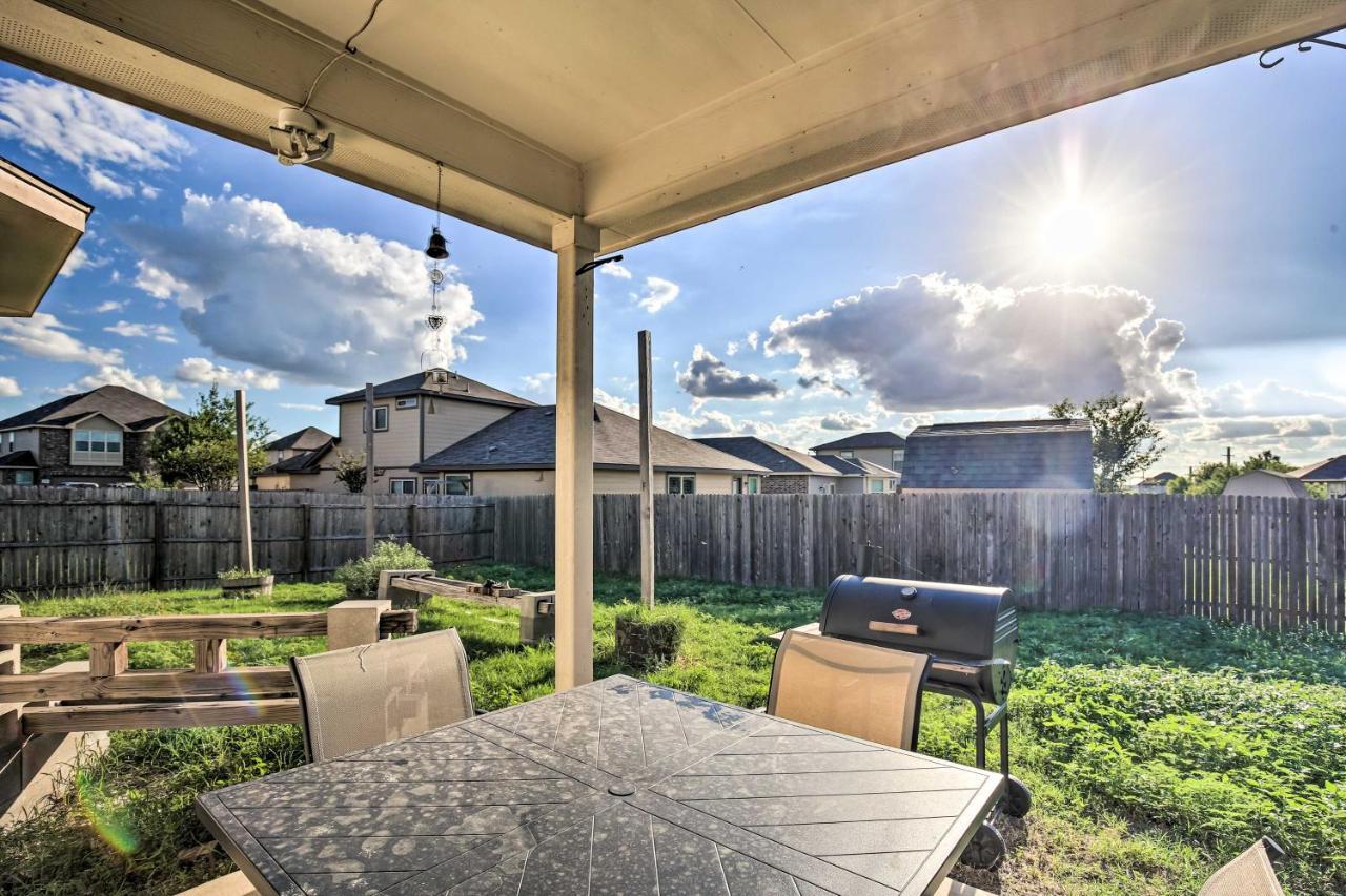 San Antonio Home With Yard About 8 Mi To Lackland! エクステリア 写真