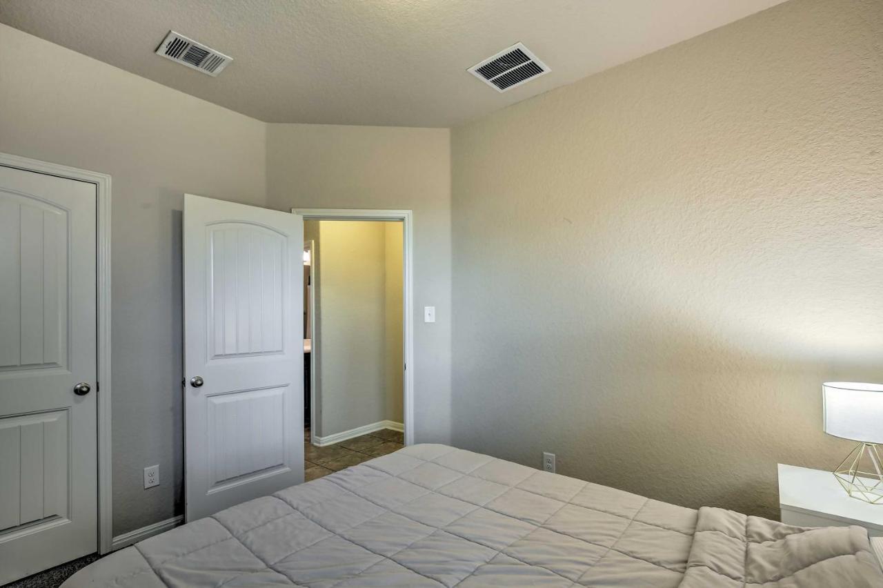 San Antonio Home With Yard About 8 Mi To Lackland! エクステリア 写真